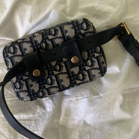 Dior Monogram Pouch - Picture 5 of 5